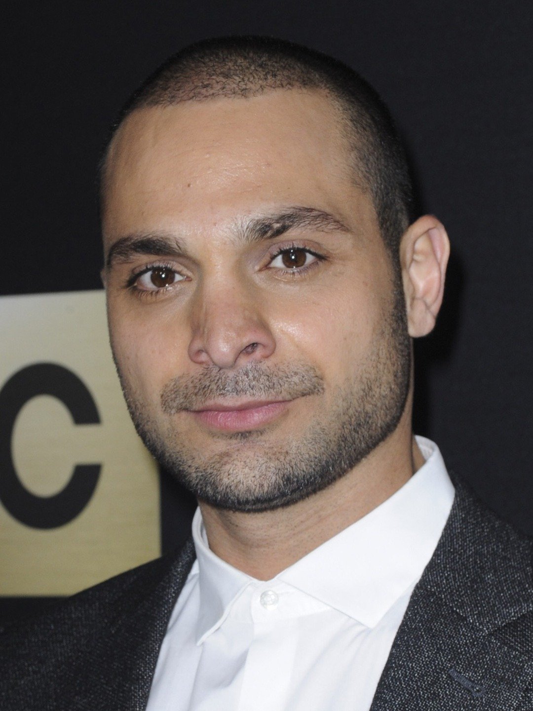 How tall is Michael Mando?